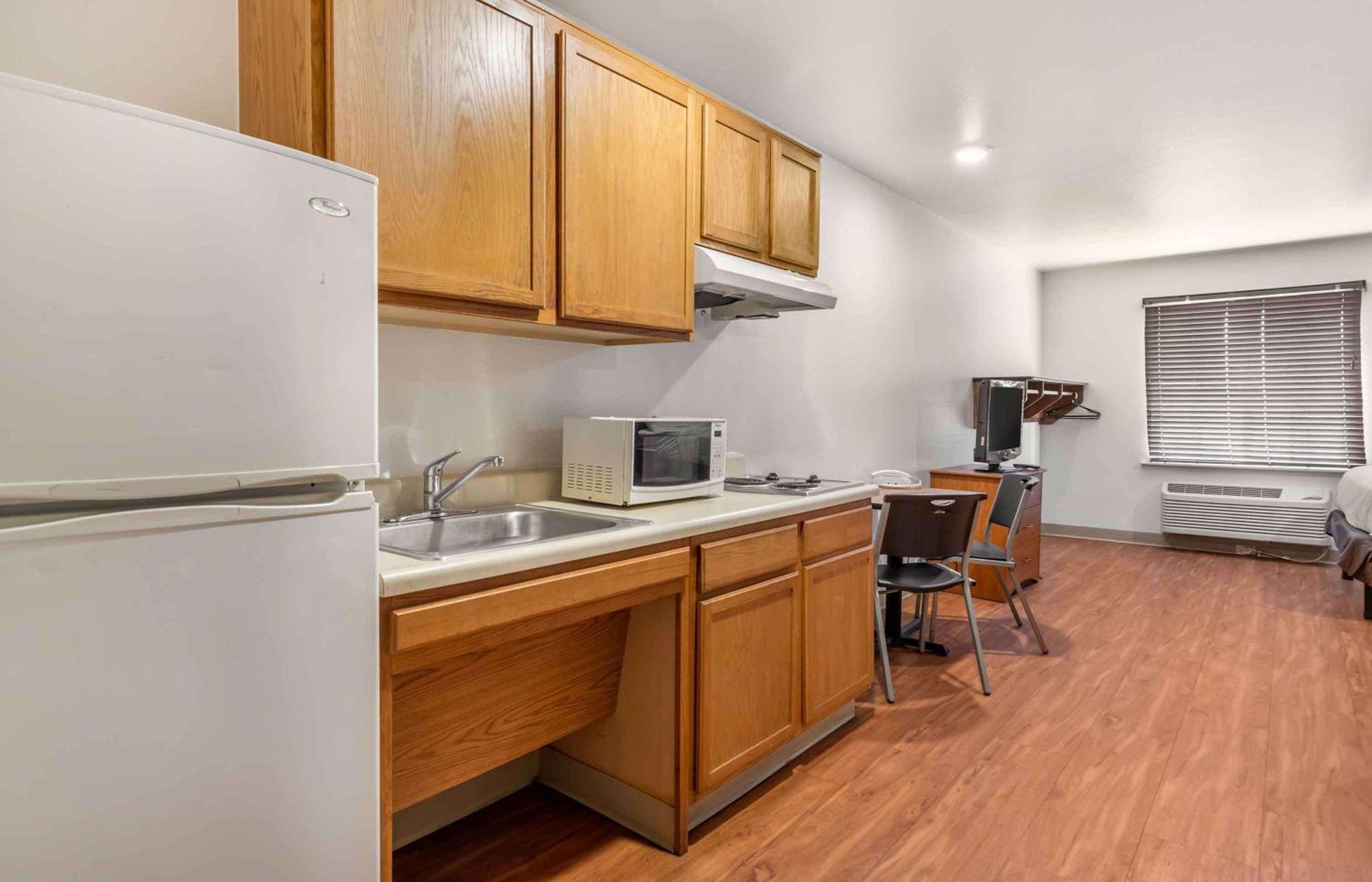 Extended Stay America Select Suites - Ларедо Екстериор снимка