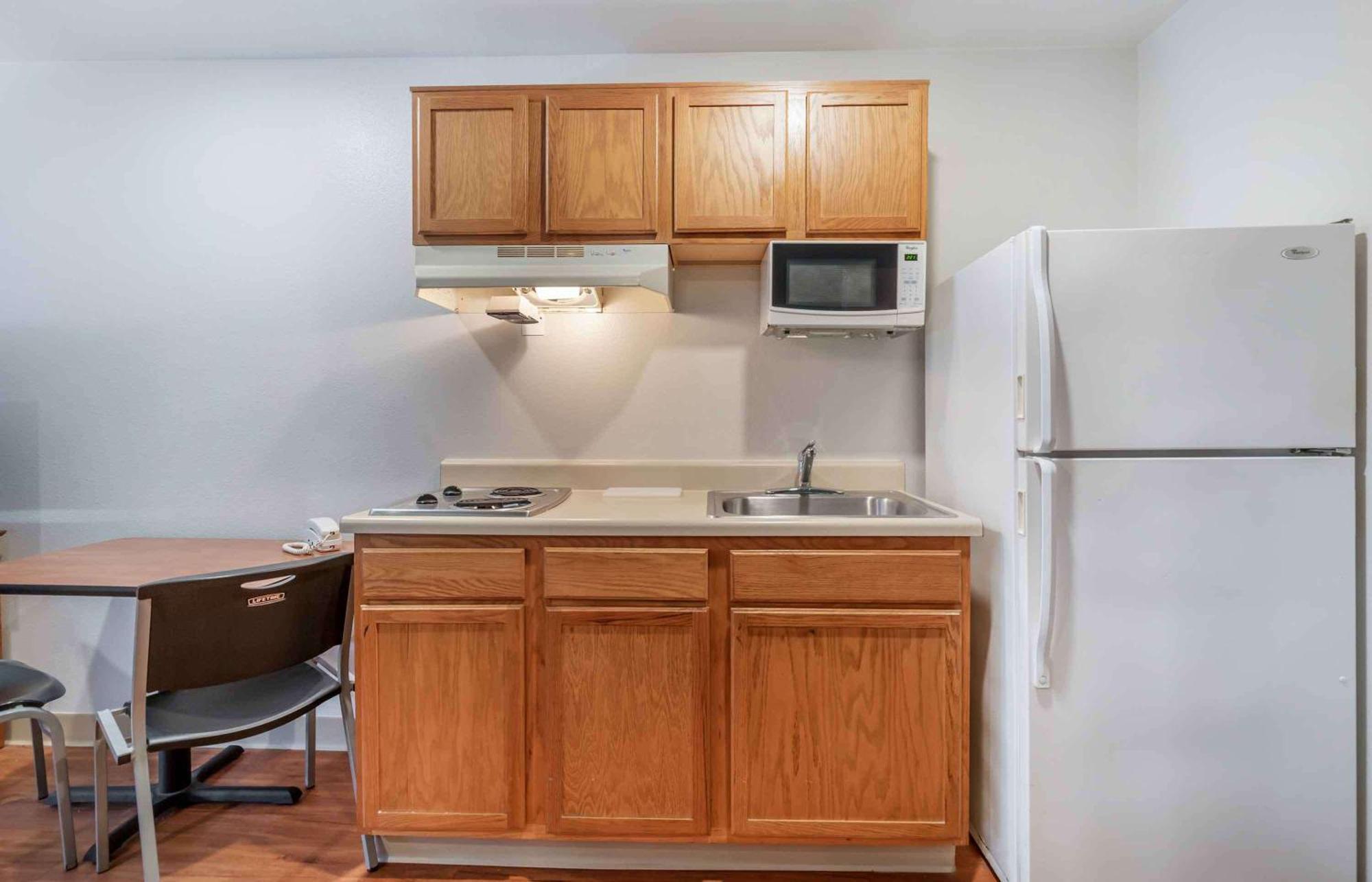 Extended Stay America Select Suites - Ларедо Екстериор снимка