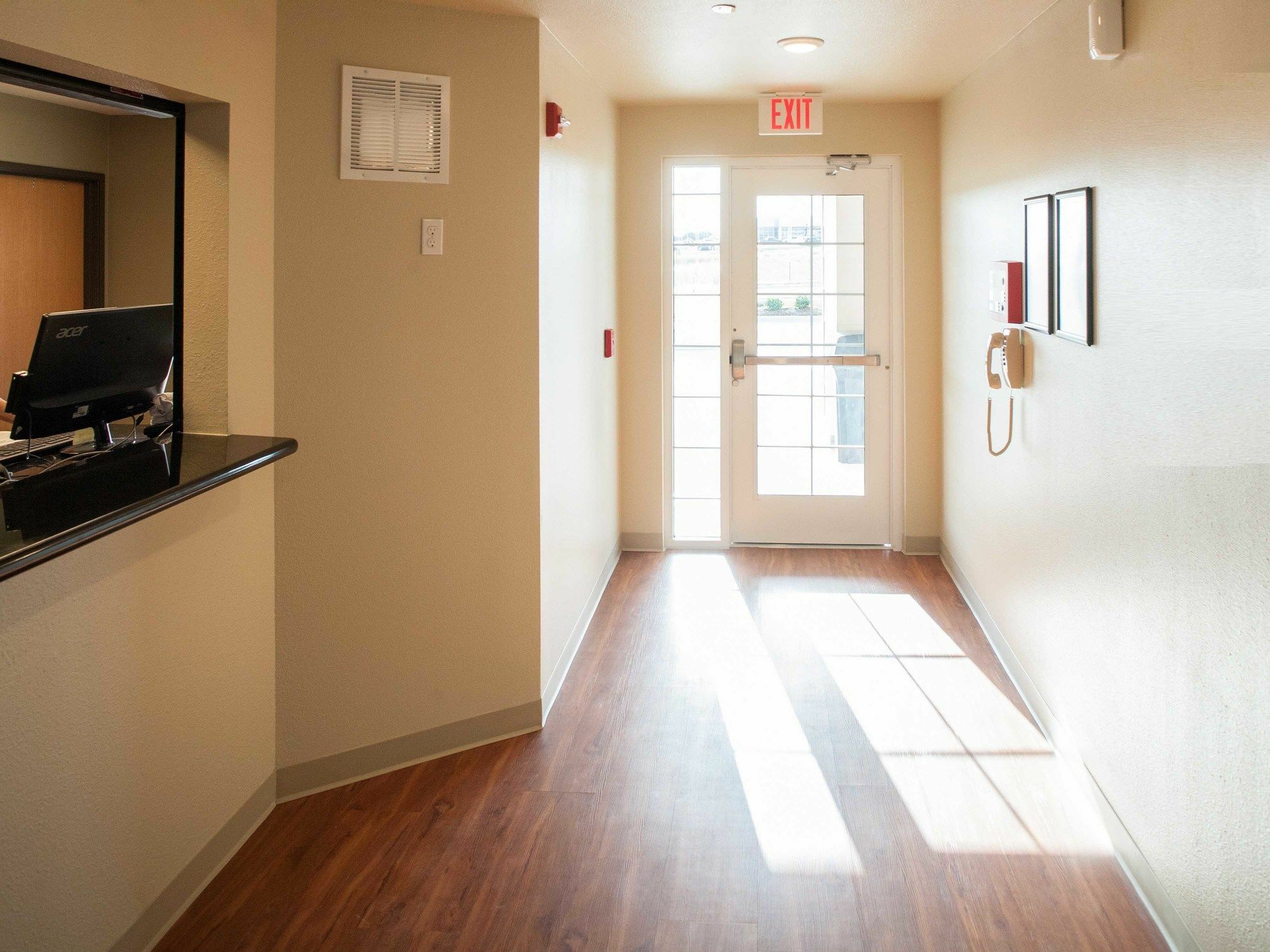 Extended Stay America Select Suites - Ларедо Екстериор снимка